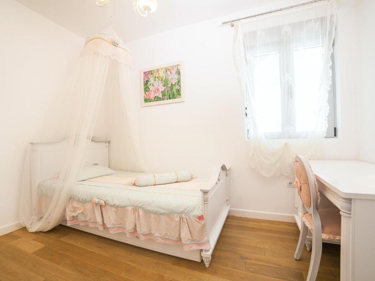 Apartments My Przno Светі-Стефан Екстер'єр фото